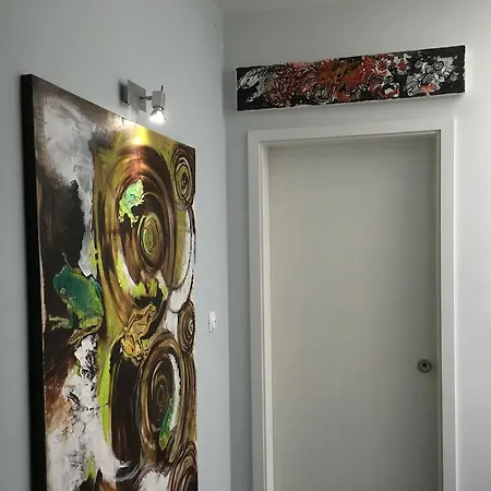 Gallery 1 *