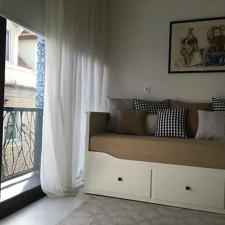 Gallery 1 Apartment *